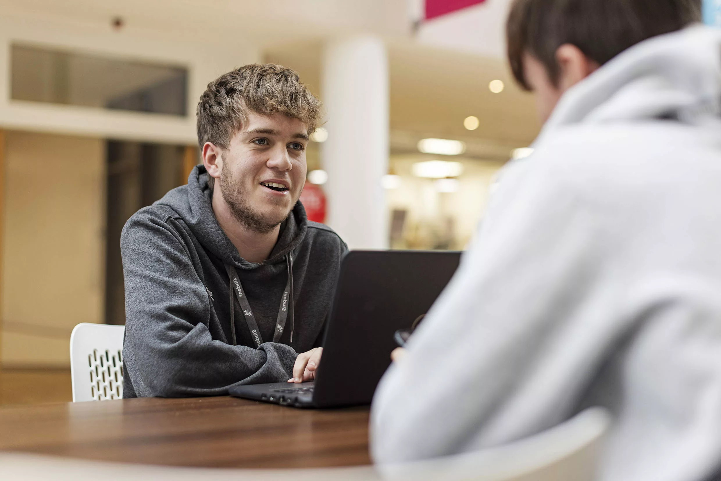 Quick Guide: College vs School